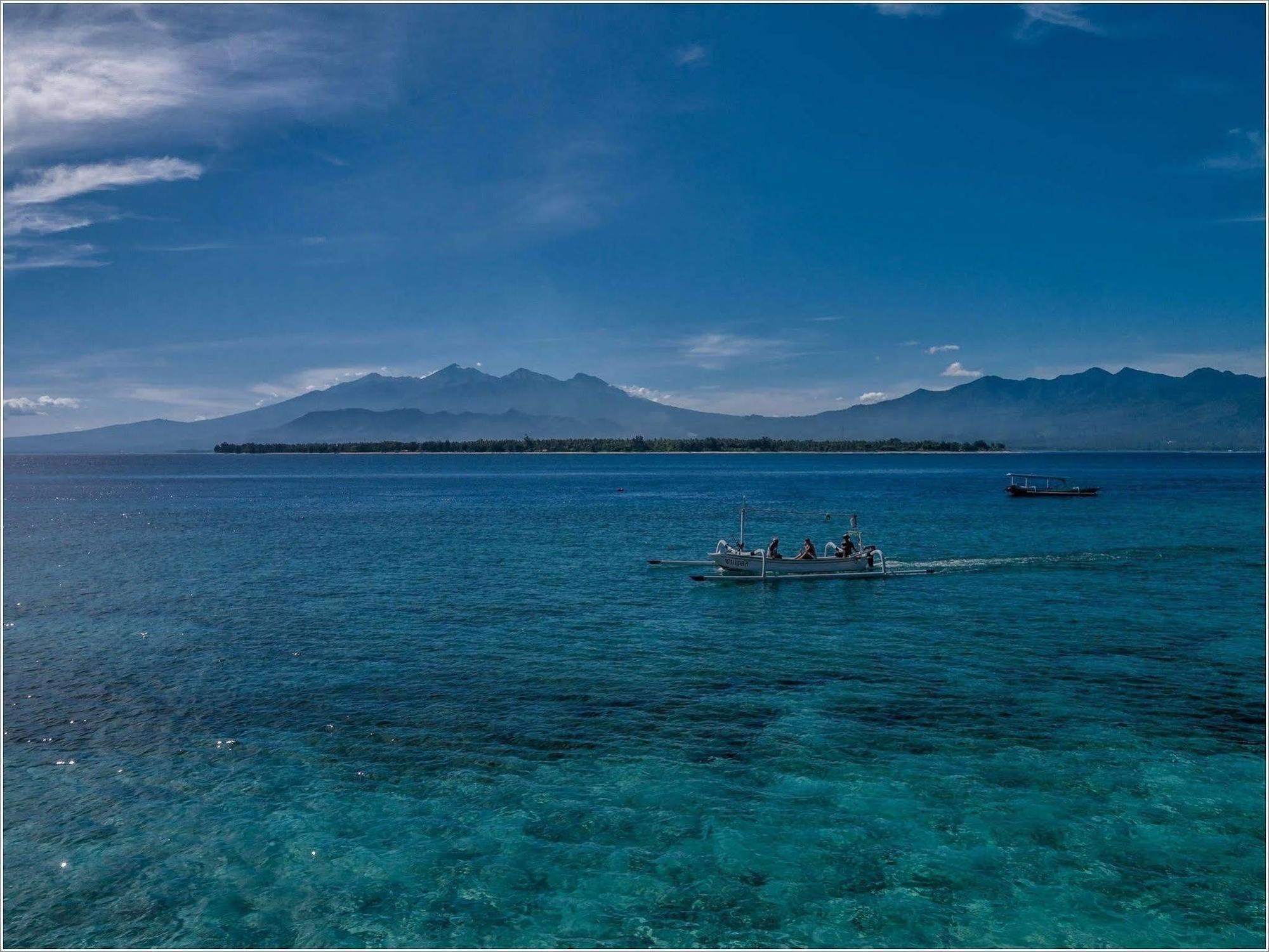 Karma Reef Hotel Gili Trawangan Exterior foto