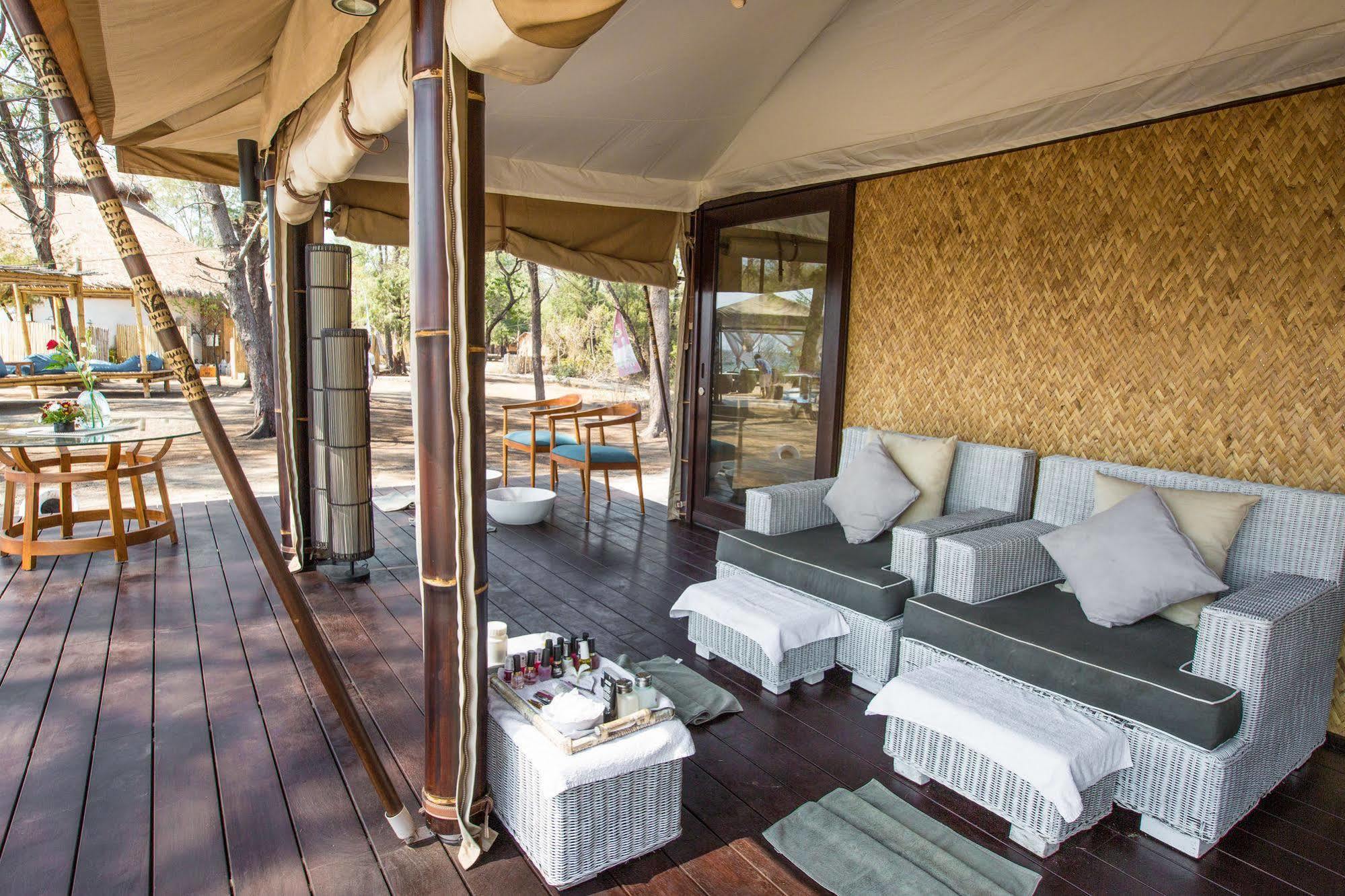 Karma Reef Hotel Gili Trawangan Exterior foto